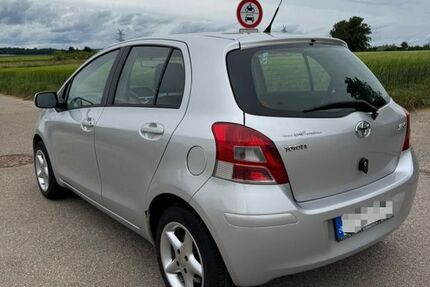 Toyota Yaris 176.980 km 3.990 &euro; Neckarsulm 74172