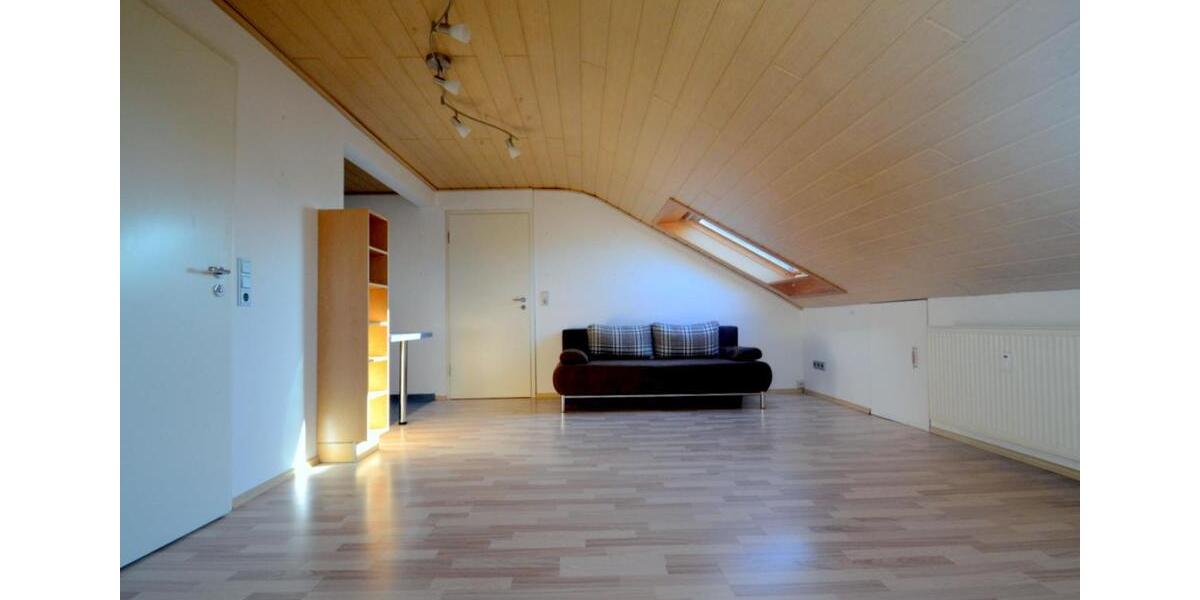 Dachgeschoßwohnung Heilbronn Horkheim - 2 Zimmer, 32 m&sup2;, 550&euro; | Angebot:25177948