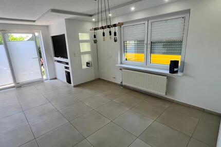 Haus Heilbronn Frankenbach - 6 Zimmer, 170 m&sup2;, 2.500&euro; | Angebot:25425049