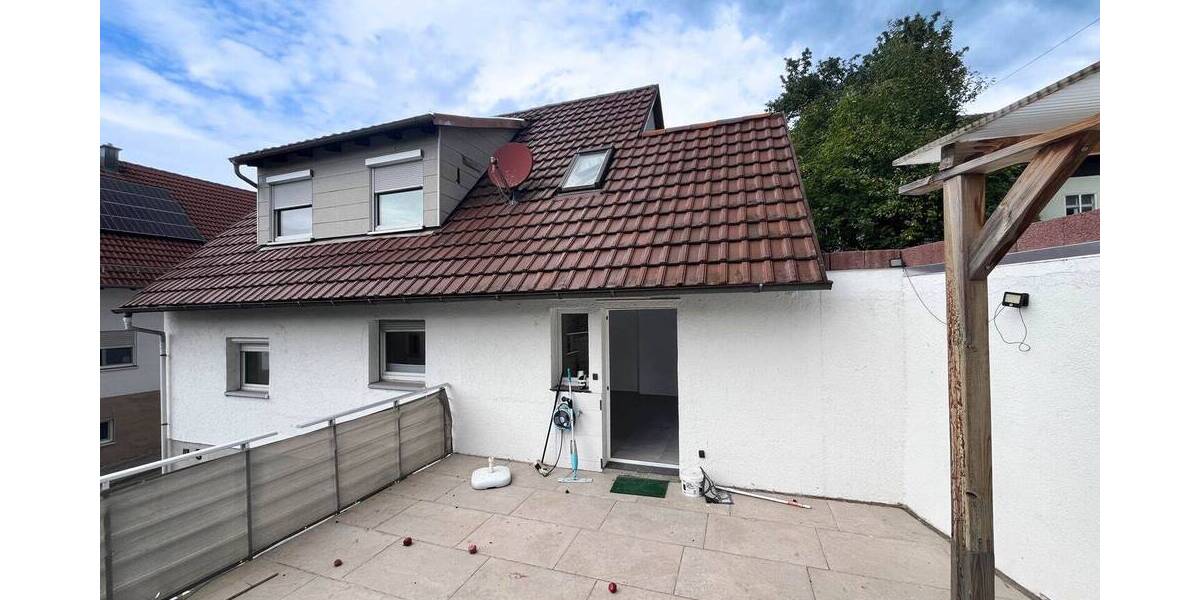 Einfamilienhaus Öhringen / Michelbach am Wald Michelbach - 7 Zimmer, 147 m&sup2;, 250.000&euro; | Angebot:25701391