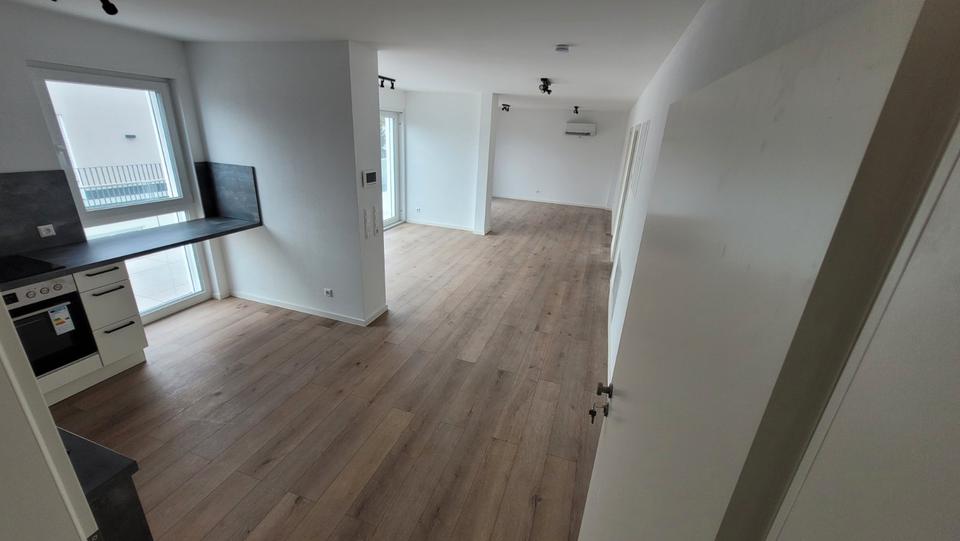 Einfamilienhaus Bad Friedrichshall - 2 Zimmer, 76 m&sup2;, 1.150&euro; | Angebot:27620152