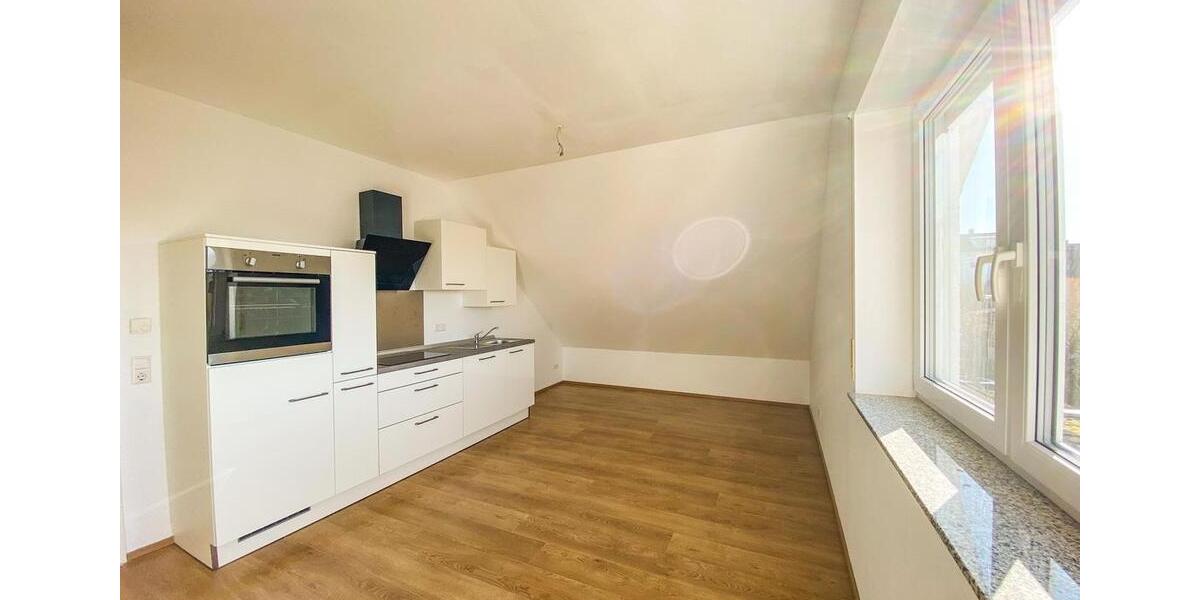 Dachgeschoßwohnung Vaihingen an der Enz - 3.5 Zimmer, 77 m&sup2;, 1.090&euro; | Angebot:26232780