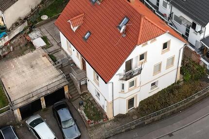 Großes Haus mit 3 Wohnungen 10.5 zimmer