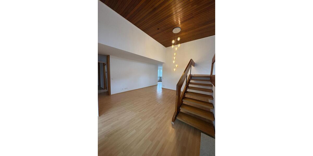 Einfamilienhaus Backnang - 3.5 Zimmer, 119 m&sup2;, 1.320&euro; | Angebot:25380390