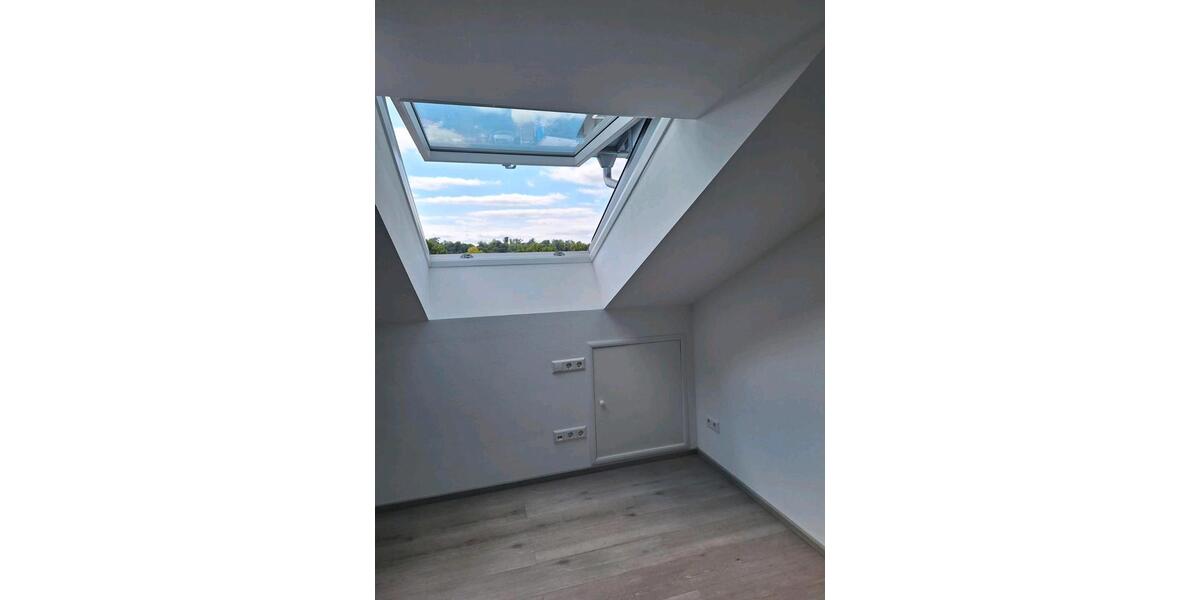 Dachgeschoßwohnung Oedheim - 4 Zimmer, 105 m&sup2;, 1.450&euro; | Angebot:26581385
