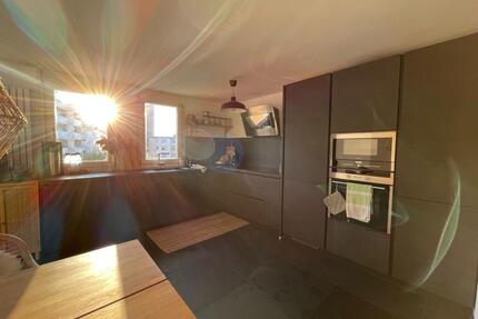Helle, moderne 3 Zimmer Wohnung