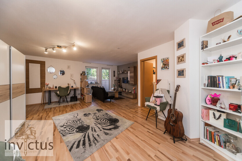 Wohnen mit Stil: Großzügiges Haus mit 6 Zimmern, Wintergarten, Doppelgarage, Kamin & Einliegerwhg! 6.5 zimmer