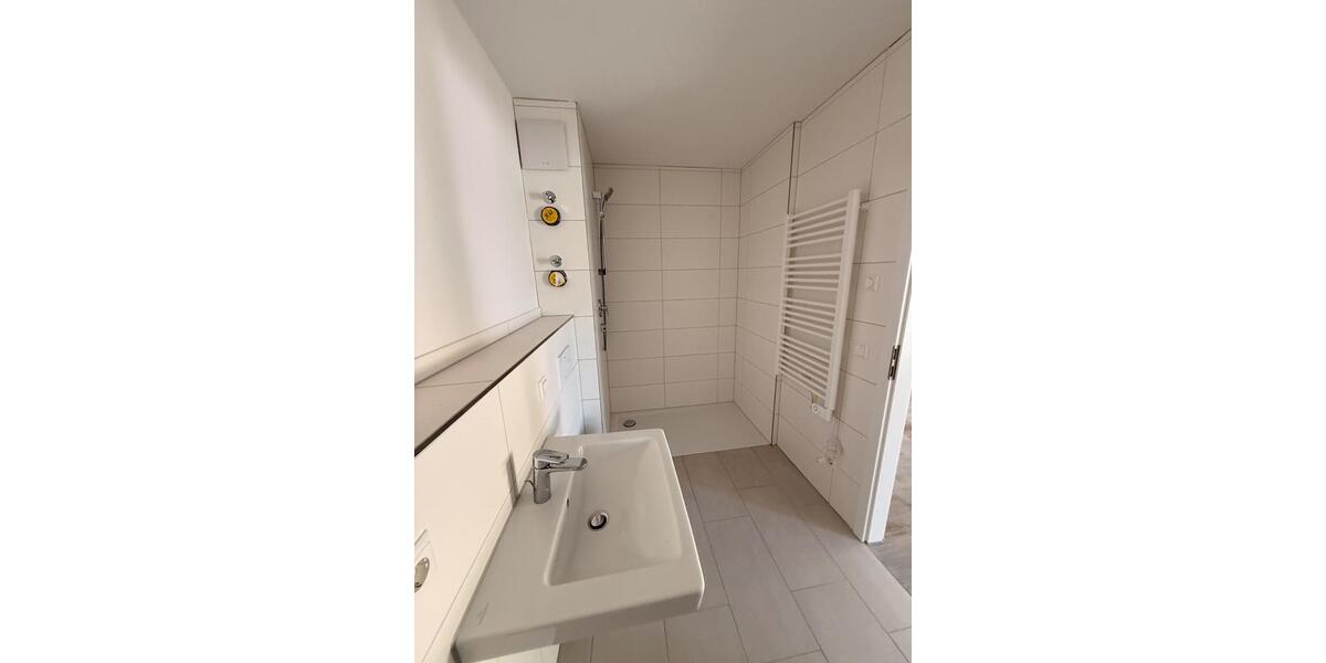 Etagenwohnung Bad Friedrichshall - 2 Zimmer, 52 m&sup2;, 1.250&euro; | Angebot:26323338