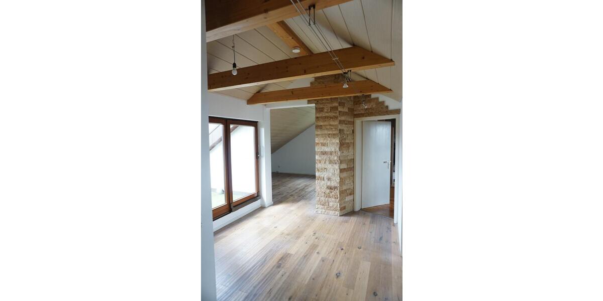 Dachgeschoßwohnung Löchgau - 3.5 Zimmer, 64 m&sup2;, 700&euro; | Angebot:26675104