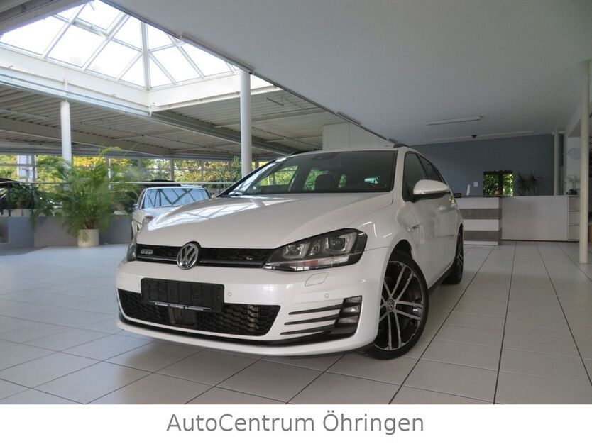 VW Golf 127.000 km 16.480 € Öhringen 74613