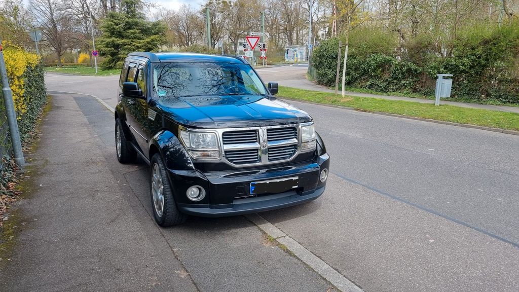 Dodge Nitro 140.055 km 7.450 &euro; Heilbronn 74072