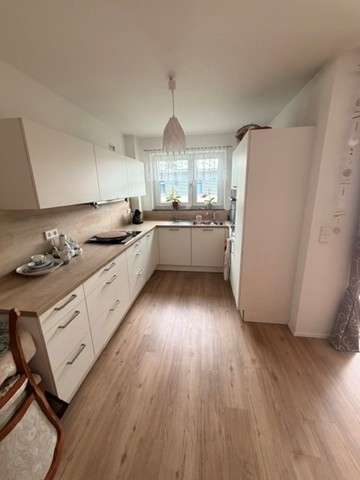Etagenwohnung Backnang - 2 Zimmer, 62 m&sup2;, 900&euro; | Angebot:26840007
