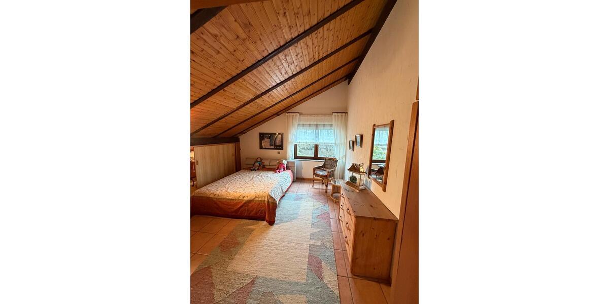 Einfamilienhaus Bietigheim-Bissingen Bissingen - 5.5 Zimmer, 210 m&sup2;, 1.800&euro; | Angebot:25393099