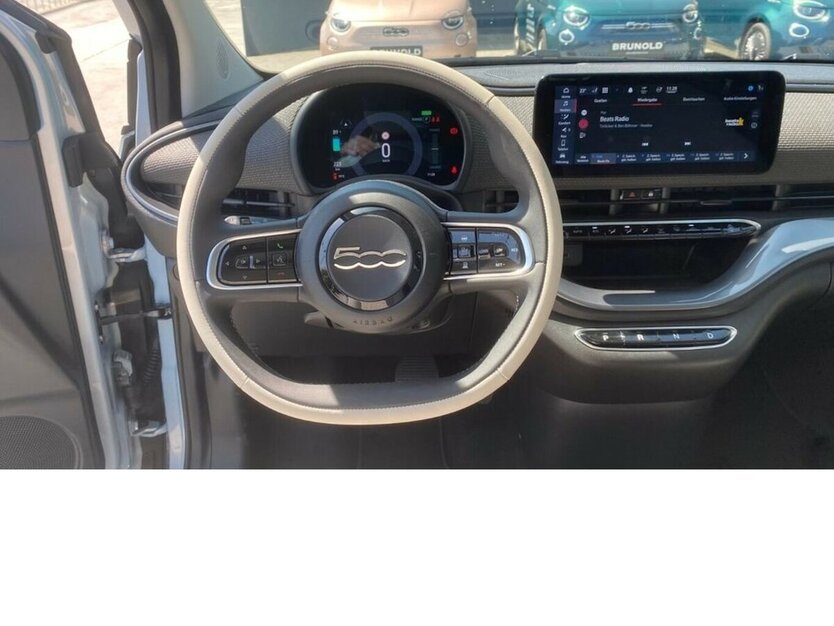 Fiat 500e la Prima ´´Himmelblau´´ 2.500 km 24.900 € Backnang, 71522