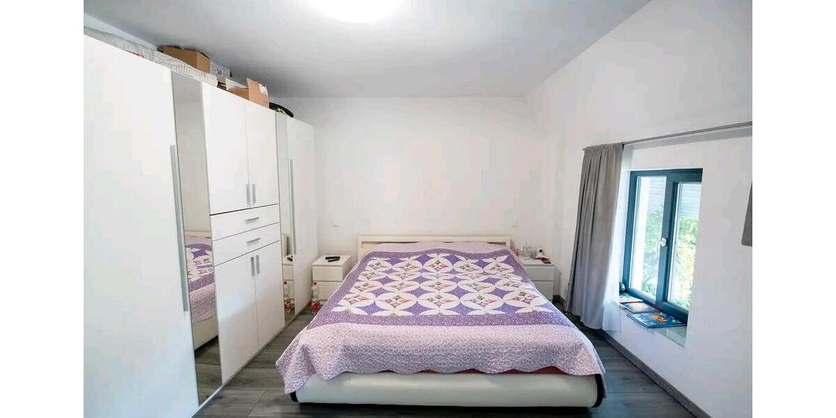 Mehrfamilienhaus, Wohnhaus Gundelsheim - 9 Zimmer, 300 m&sup2;, 350.000&euro; | Angebot:26488993