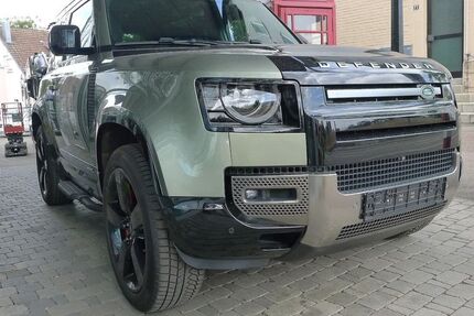 Land Rover Defender 99.000 km 51.900 &euro; Heilbronn 74076