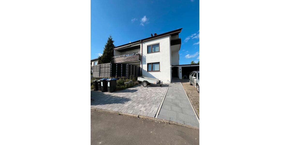 Etagenwohnung Backnang - 2.5 Zimmer, 82 m&sup2;, 940&euro; | Angebot:26619571