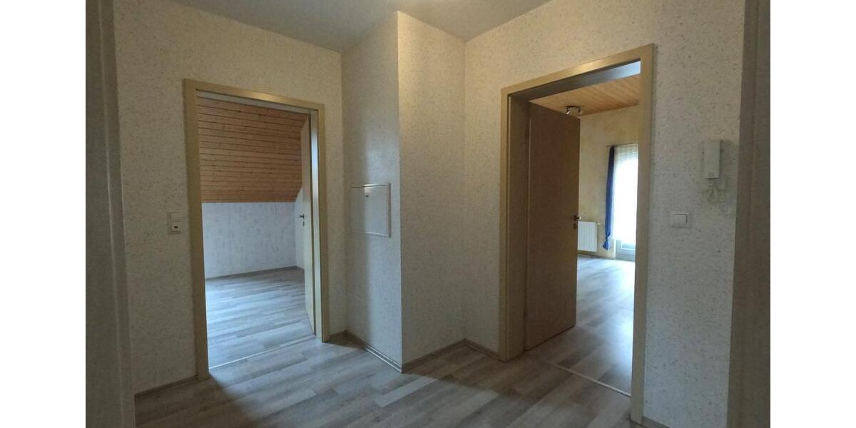 Dachgeschoßwohnung Bad Rappenau - 2.5 Zimmer, 73 m&sup2;, 700&euro; | Angebot:26326750