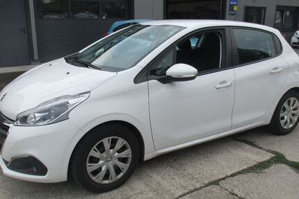 Peugeot 208 159.300 km 4.790 &euro; Heilbronn 74081