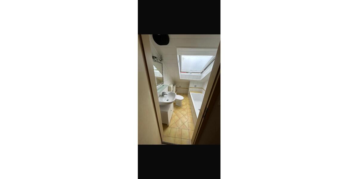 Dachgeschoßwohnung Beilstein - 4 Zimmer, 74 m&sup2;, 1.150&euro; | Angebot:26676242