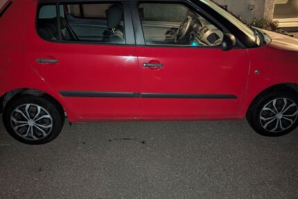 Skoda Fabia 95.656 km 3.333 &euro; Ludwigsburg 71640