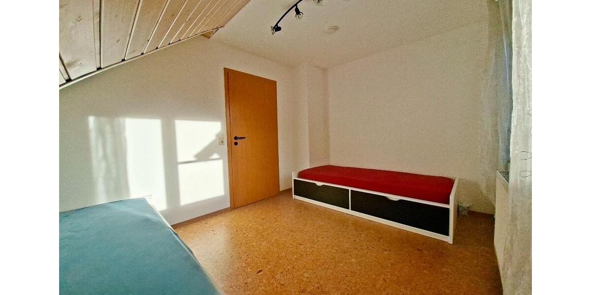 Dachgeschoßwohnung Bretzfeld - 3.5 Zimmer, 80 m&sup2;, 295.000&euro; | Angebot:26940737