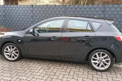 Mazda 3 121.000 km 6.300 € Oedheim 74229