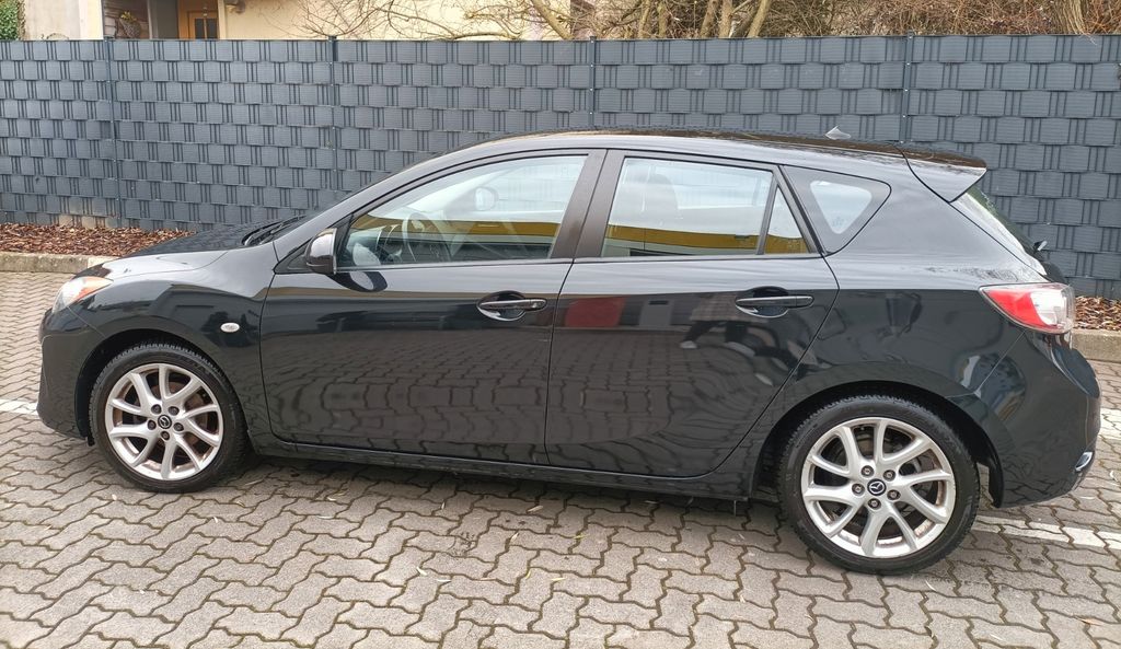 Mazda 3 121.000 km 6.300 € Oedheim 74229