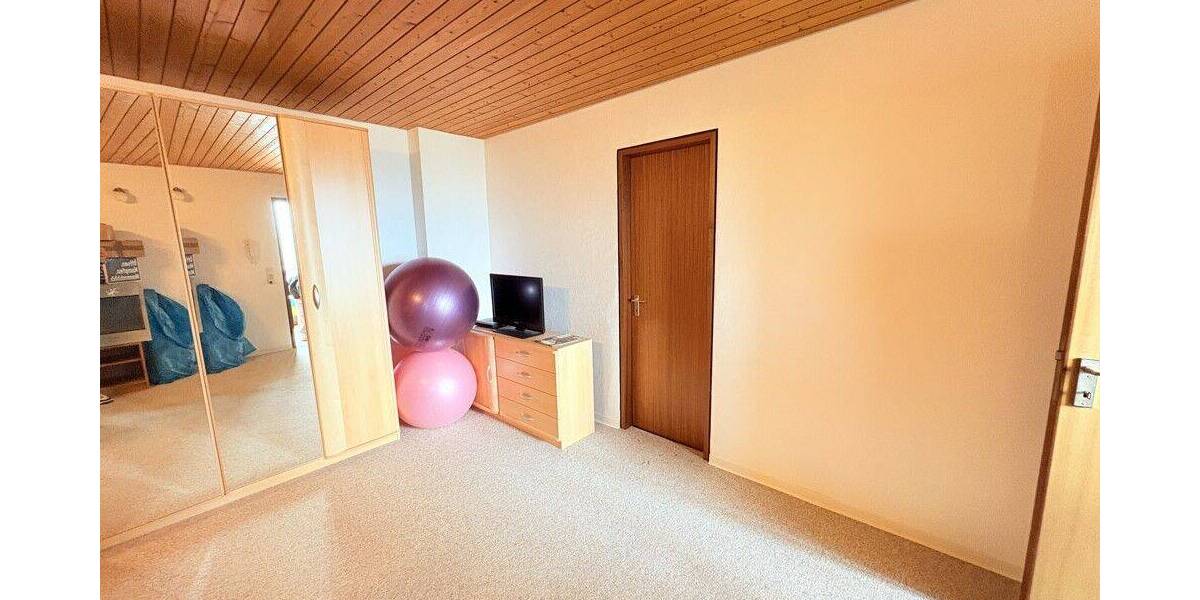 Etagenwohnung Erdmannhausen - 4 Zimmer, 135 m&sup2;, 1.450&euro; | Angebot:26868771