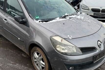 Renault Clio 240.000 km 850 &euro; Gundelsheim 74831