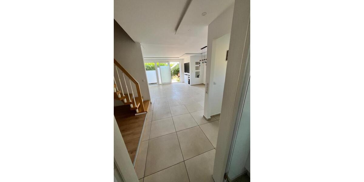 Reihenhaus Heilbronn Frankenbach - 6 Zimmer, 170 m&sup2;, 2.500&euro; | Angebot:25425049