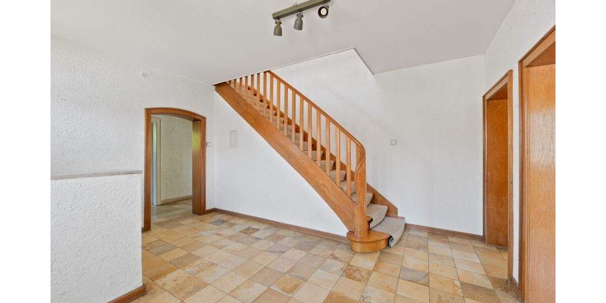 Einfamilienhaus Besigheim - 8 Zimmer, 168 m&sup2;, 695.000&euro; | Angebot:25385178