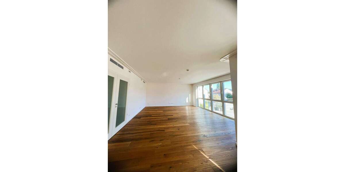 Etagenwohnung Backnang - 4.5 Zimmer, 168 m&sup2;, 2.200&euro; | Angebot:26676195
