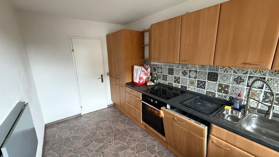 Dachgeschoßwohnung Freiberg am Neckar - 3 Zimmer, 82 m&sup2;, 900&euro; | Angebot:24878620