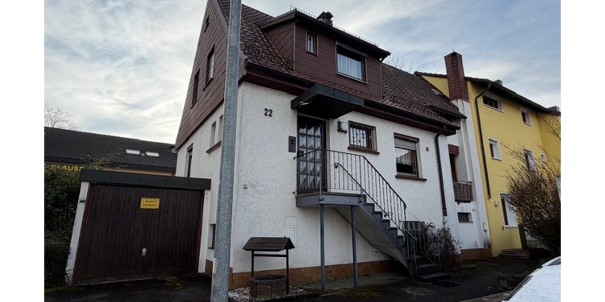 Einfamilienhaus mit Modernisierungsbedarf in zentraler Lage von Marbach 5.5 zimmer