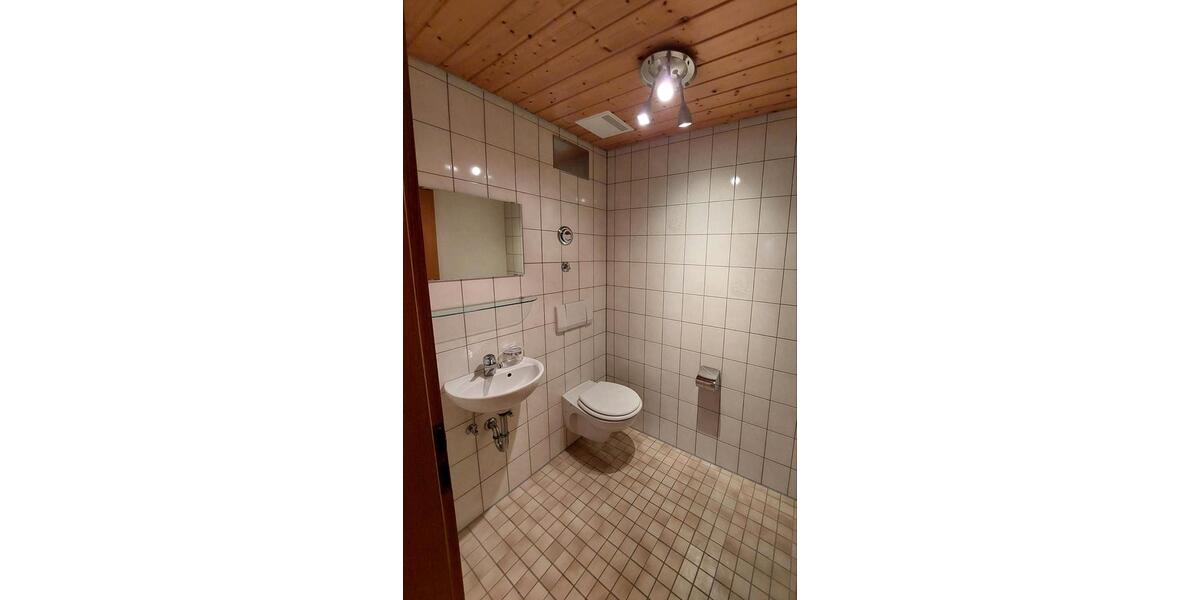Erdgeschoßwohnung Marbach am Neckar - 4 Zimmer, 121 m&sup2;, 1.290&euro; | Angebot:26385529