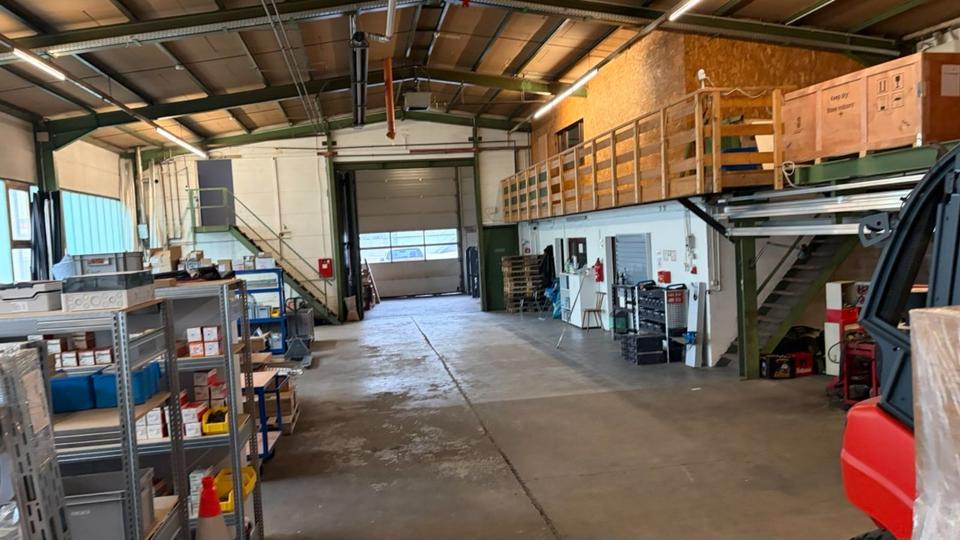 Gewerbehalle für Lager, Produktion oder Logistik zimmer