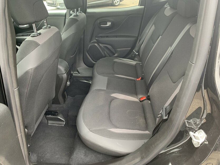 Jeep Renegade 1.5 Mild-Hybrid Automatik Limited 13.800 km 21.900 € Backnang, 71522