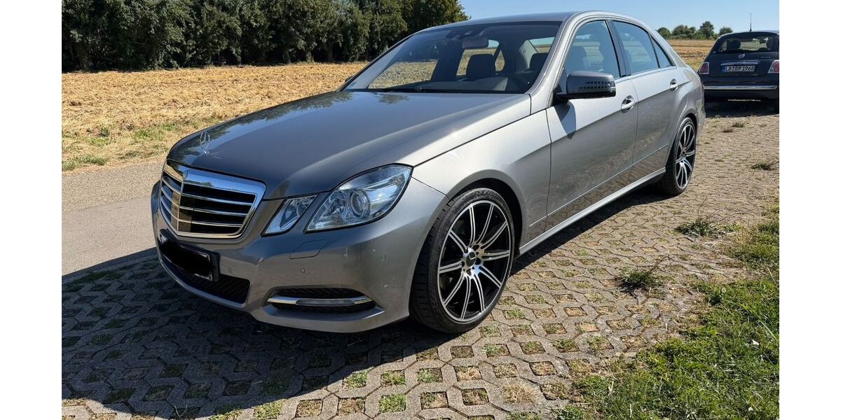 Mercedes-Benz E 300 44.000 km 19.900 &euro; Affalterbach 71563