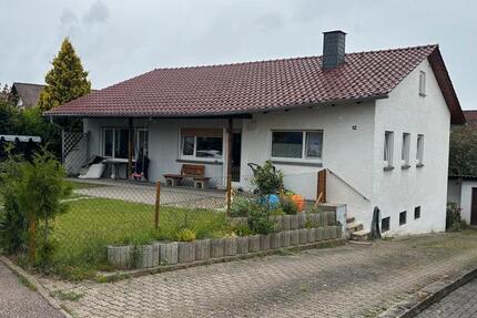 Freistehendes Einfamilienhaus mit 7 Zimmern in Eppingen