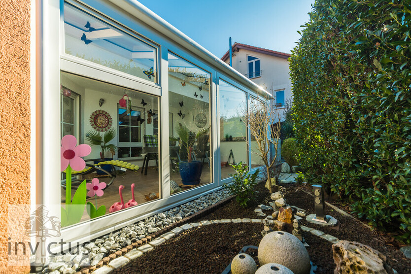 Wohnen mit Stil: Großzügiges Haus mit 6 Zimmern, Wintergarten, Doppelgarage, Kamin & Einliegerwhg! 6.5 zimmer