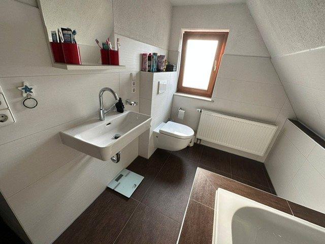 Einfamilienhaus Sulzbach an der Murr - 7 Zimmer, 160 m&sup2;, 1.350&euro; | Angebot:27643051