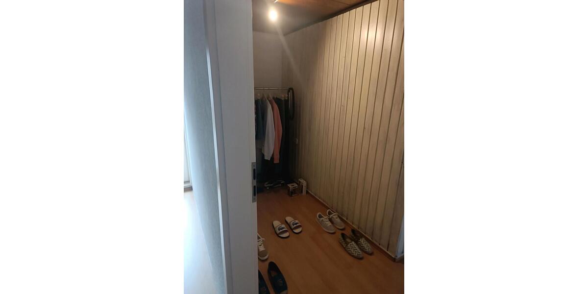 Maisonettenwohnung Flein - 6 Zimmer, 200 m&sup2;, 450&euro; | Angebot:26648277