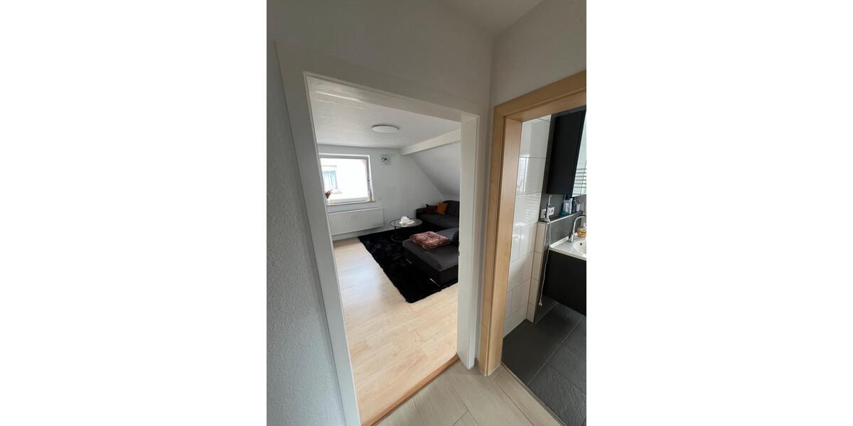 Etagenwohnung Ludwigsburg Oßweil - 3 Zimmer, 70 m&sup2;, 820&euro; | Angebot:25592536