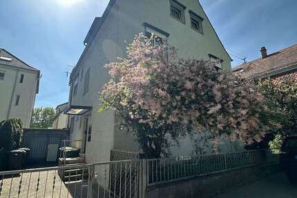 Haus Ludwigsburg Pflugfelden - 9 Zimmer, 190 m&sup2;, 695.000&euro; | Angebot:26001450