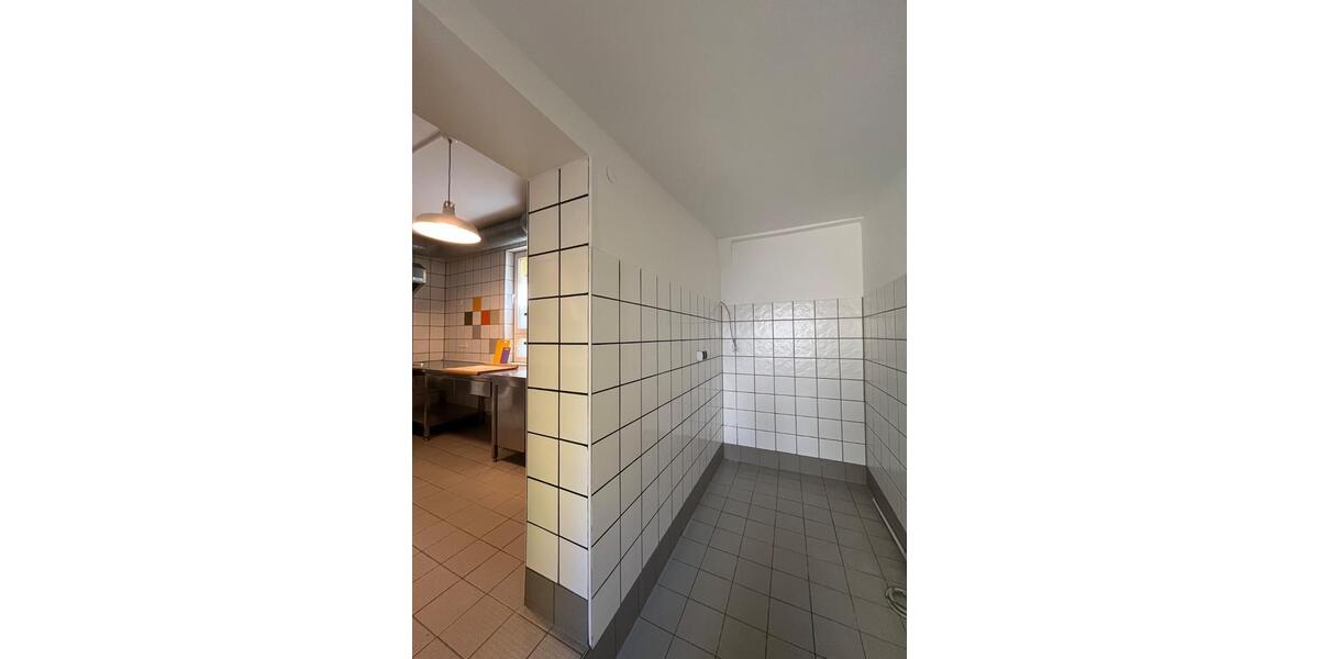 Hochparterre Ludwigsburg - 5.5 Zimmer, 115 m&sup2;, 1.560&euro; | Angebot:26504465