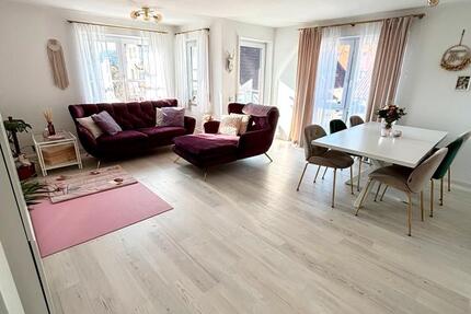 Einziehen und wohlfühlen: Stilvolle Wohnung mit Balkon