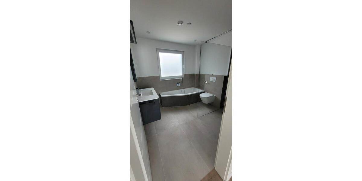 Einfamilienhaus Bad Friedrichshall - 2 Zimmer, 76 m&sup2;, 1.150&euro; | Angebot:27620152
