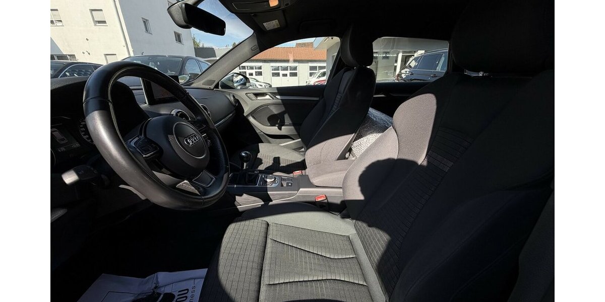 Audi A3 1.6 TDI S line Navi Xenon 107.000 km 12.990 &euro; Neckarsulm 74172