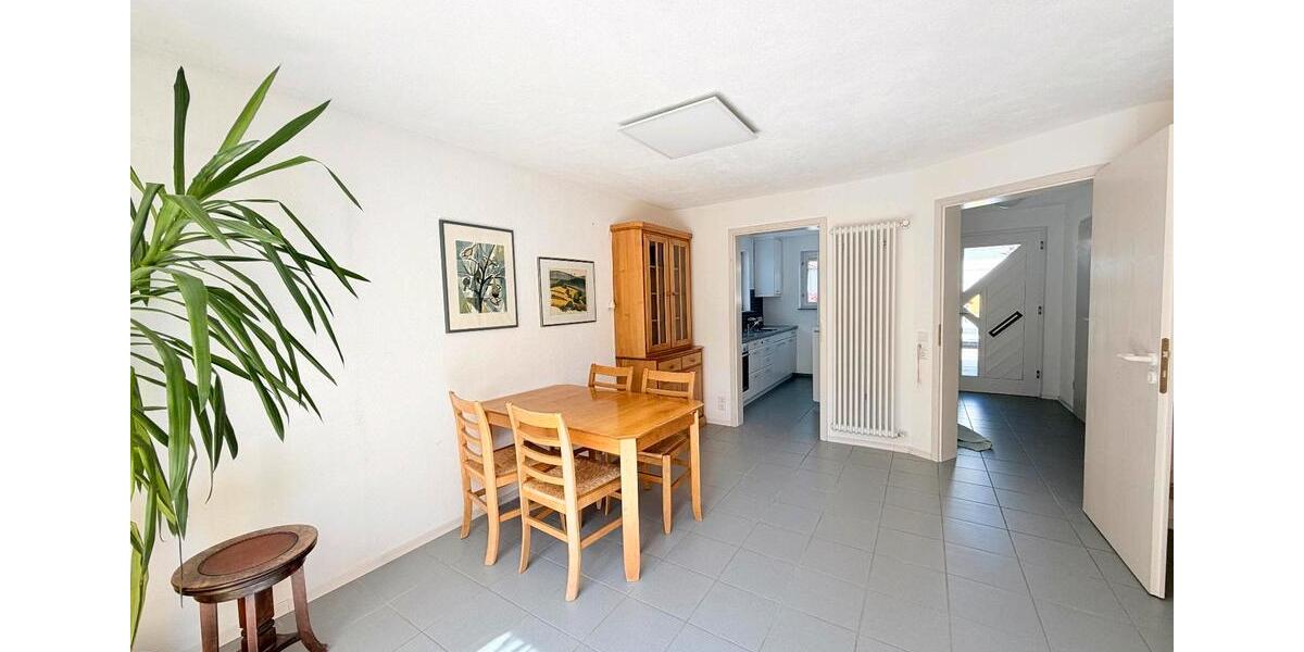 Etagenwohnung Kirchheim am Neckar - 4 Zimmer, 76 m&sup2;, 990&euro; | Angebot:26341195